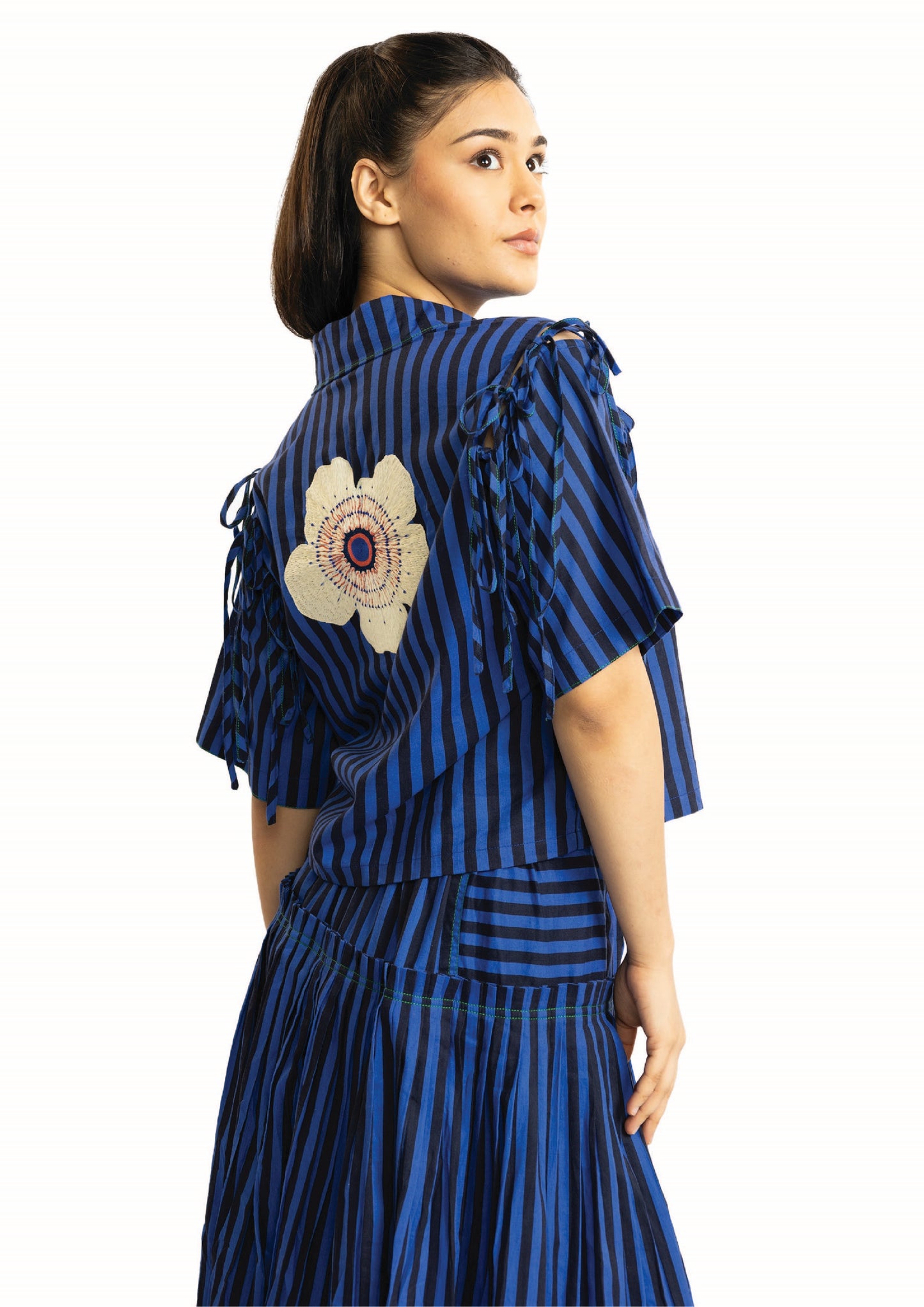 Stripes tie up skirt